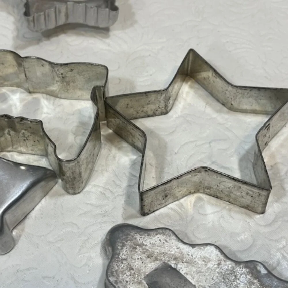 VTG 8 Various Biscuit Cookie Cutters Metal Gingerbread Man Stars Bell Tree Boot